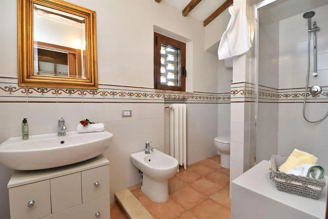 Villa Barbara Peccioli 0*,